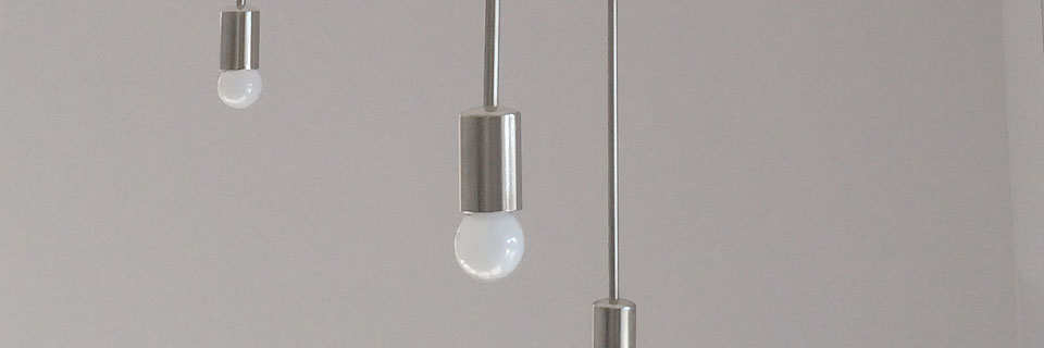 Lampen aus gebogenem, geschweißtem Kupferrohr