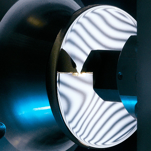 SCHNEIDER Optical Machines – Fertigung