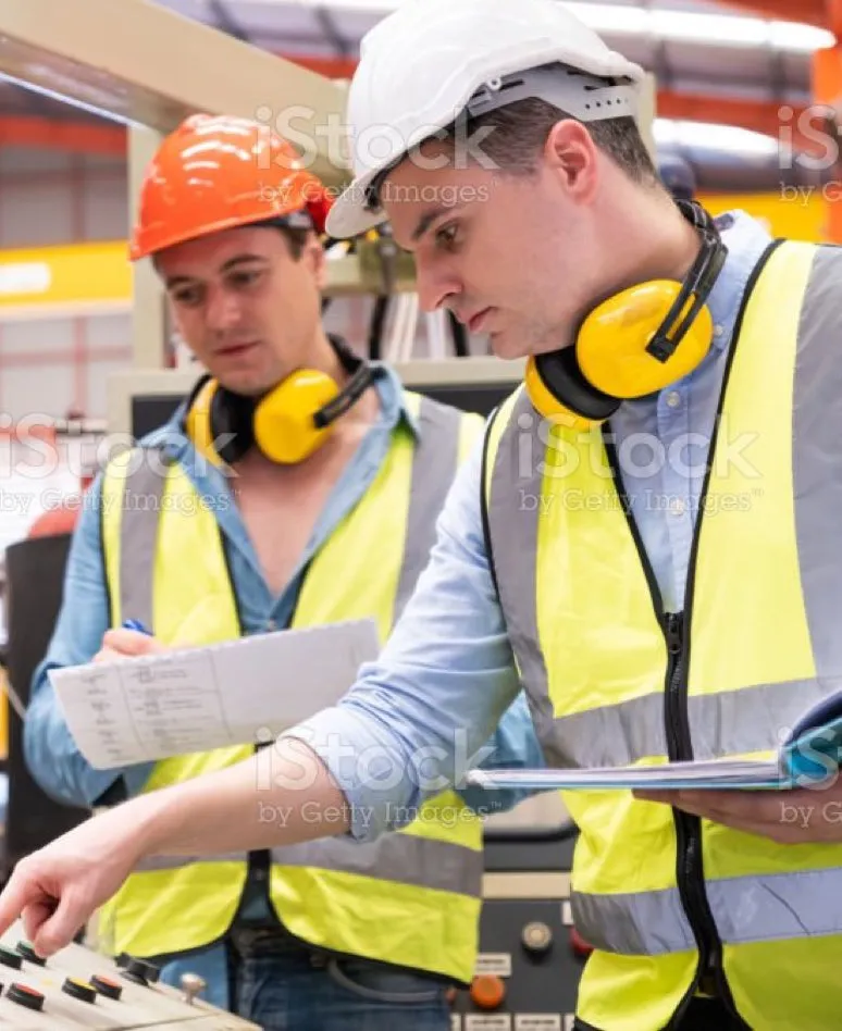 AMC Mitarbeiter bei der Arbeit