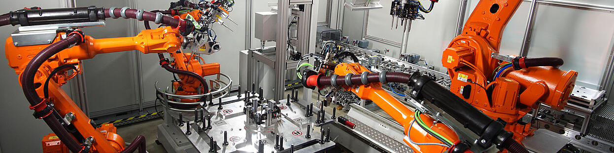 Turnkey-Roboterzellen und Entgratungsanlagen