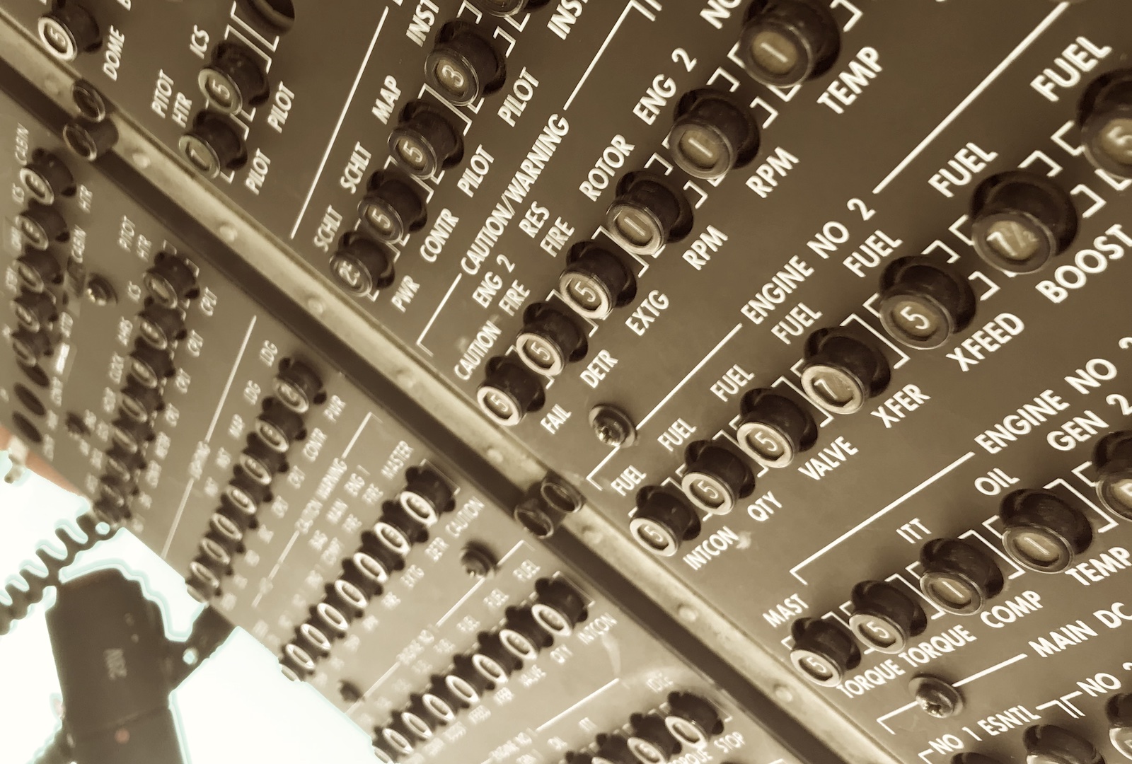 Circuit-Breaker-Panel Bell 412