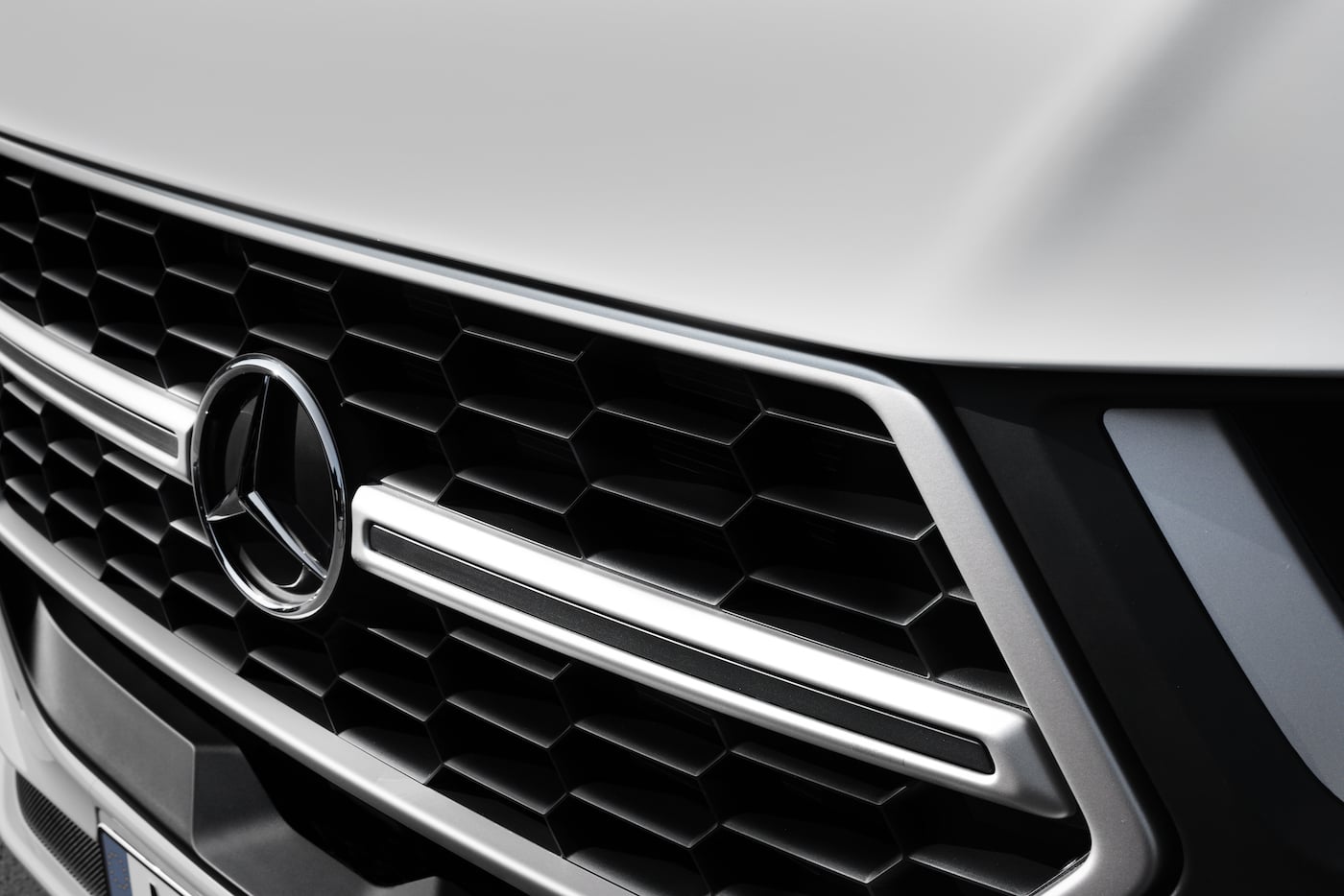 Front mit Mercedes-Stern