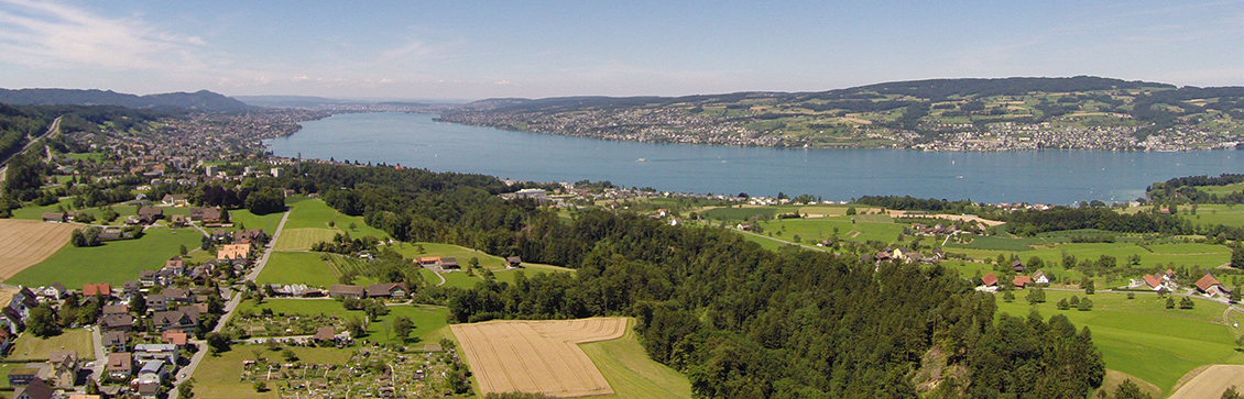 Arbeitsplattformen und Pontons