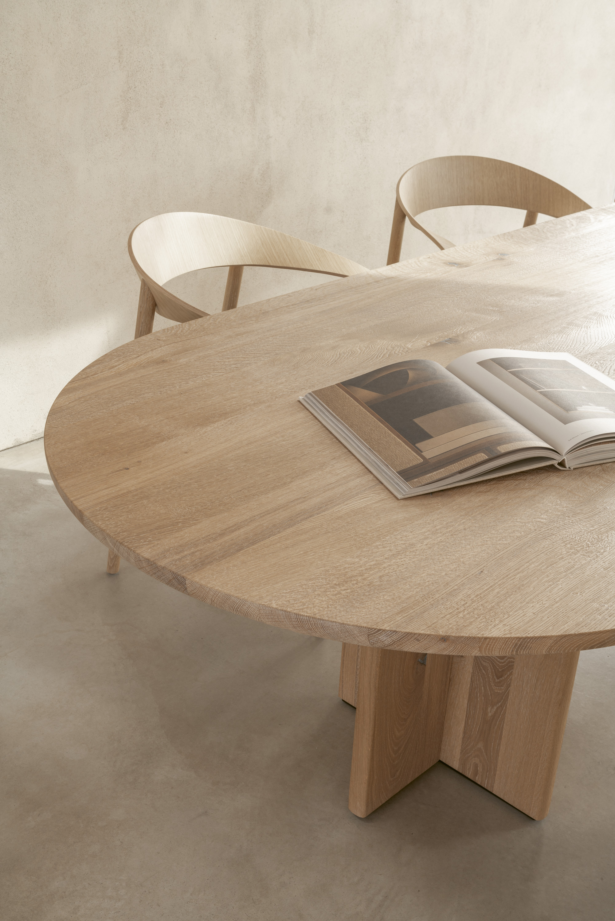 BC 17 T-Rox® Tisch oval