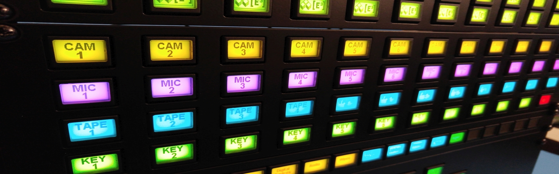 Bedienfelder mit RGB-hintergrundbeleuchteten LCD-Tasten