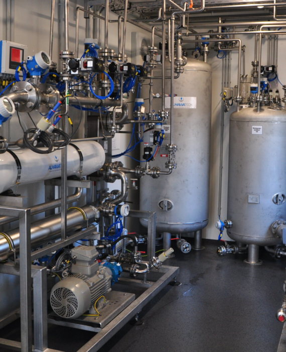 Industrielle Umkehrosmoseanlage in Edelstahlausführung