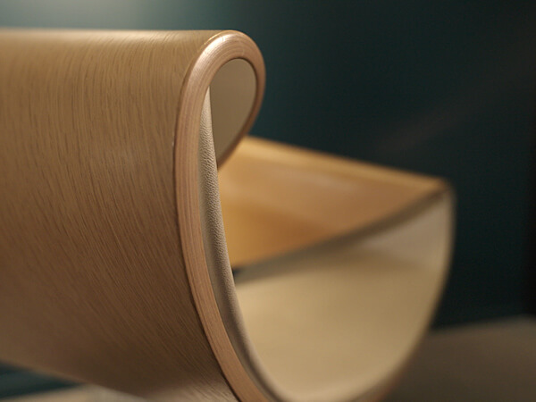 Fertigung Formholz, Massivholz und Formvlies
