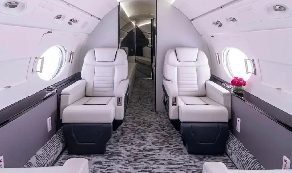 Gulfstream Kabine mit Club-Bestuhlung