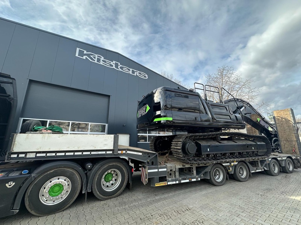 Lackierung Baumaschine CAT D5 (nachher)