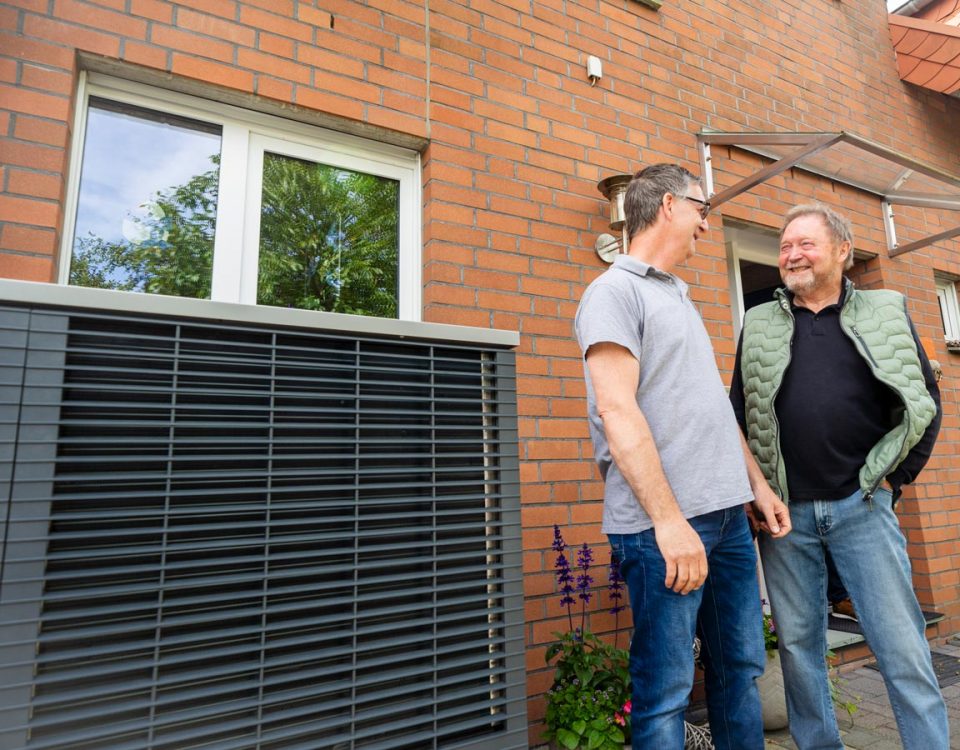 Grüne Doppelhaushälfte mit Wärmepumpenlösung