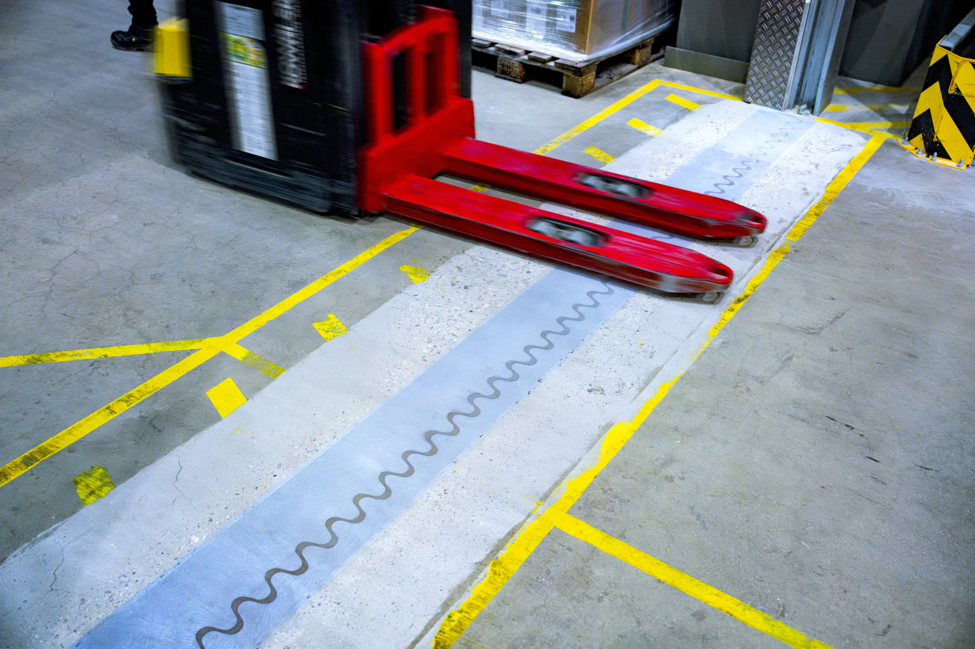 EBALAN Bodenpaneel-System, Poli-Tape Klebefolien GmbH Remagen