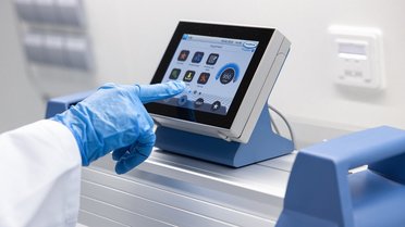 Bedienung der MD 12C NT VARIO select Membranpumpe im Labor
