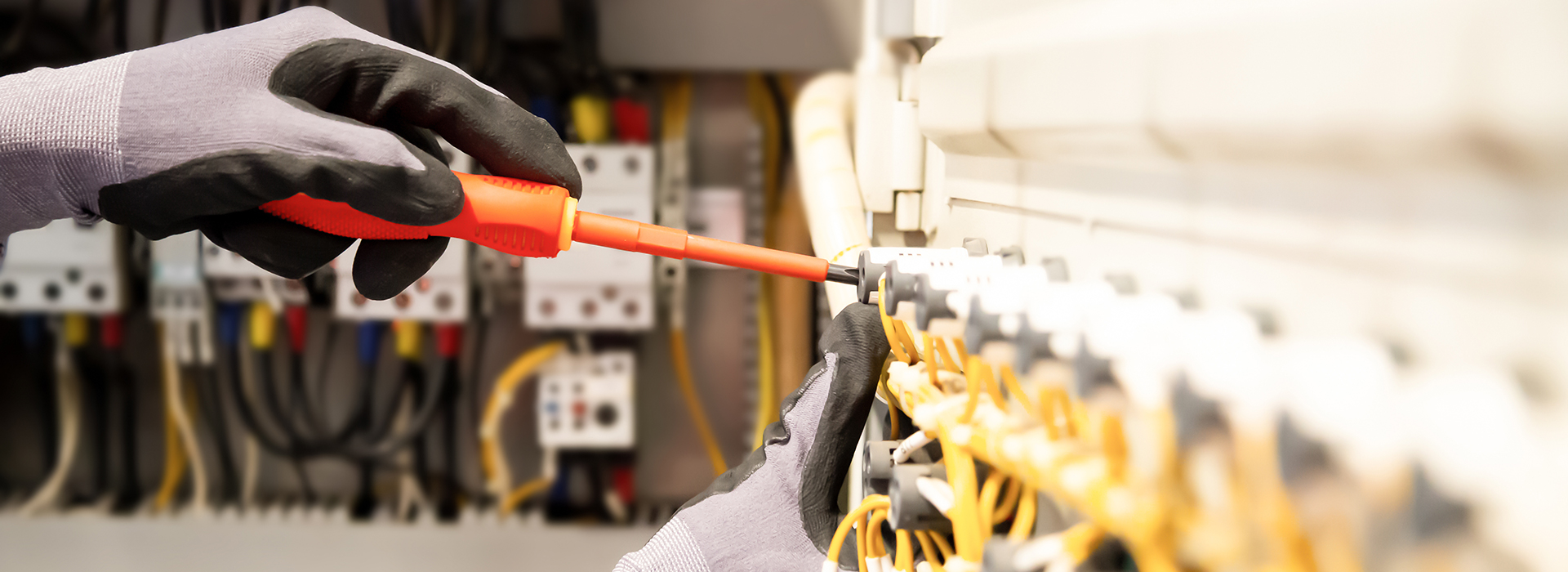 Anlageninstallation und -anschluss