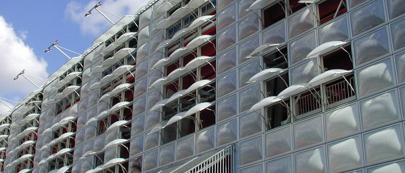 Sprossenlose, opale Shedverglasung, Fussballstadion St. Jakob Basel