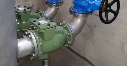 Druckrohrsysteme und Armaturen im Einsatz