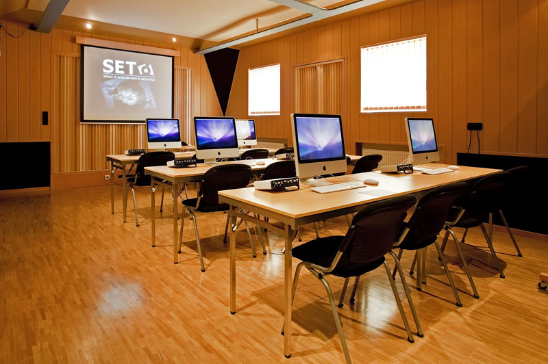Diffusoren im Seminarraum der SET Studios