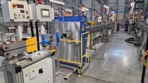 Inline-Wanddickenmessung (Rayex S) bei DSG-Canusa