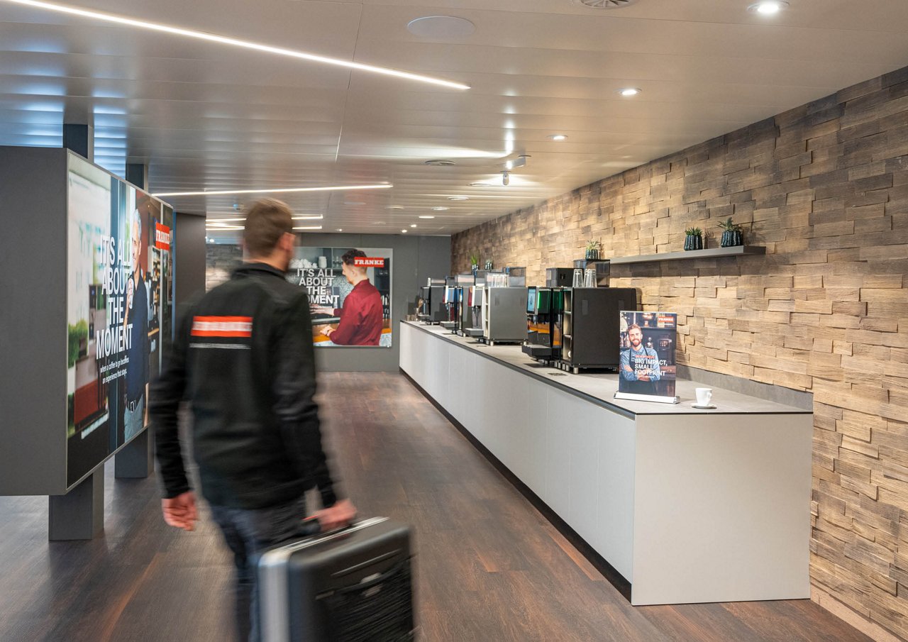 Service-Techniker vor Ort