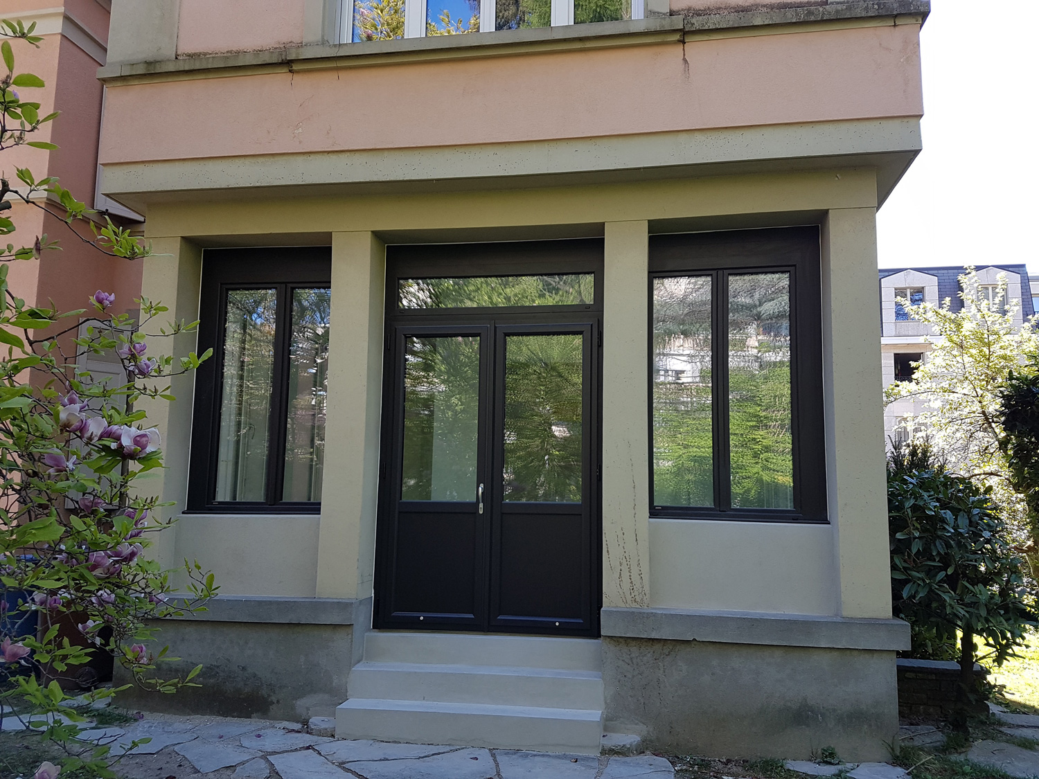 Montierte Internorm-Fenster und Türen