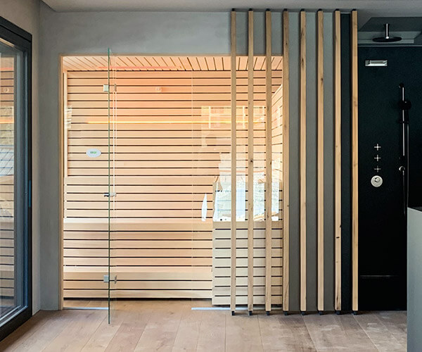 Designsauna LINEUS aus Weißtanne
