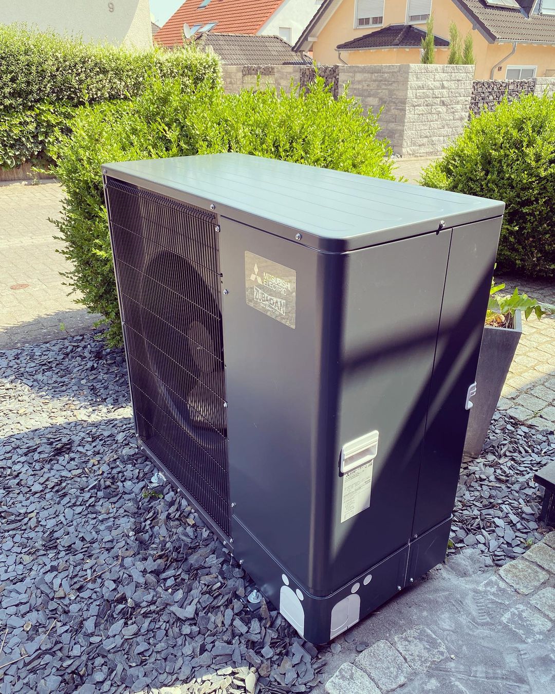 Heat pump with direct condensation