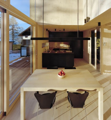 Massivholzhaus aus CLT-Elementen