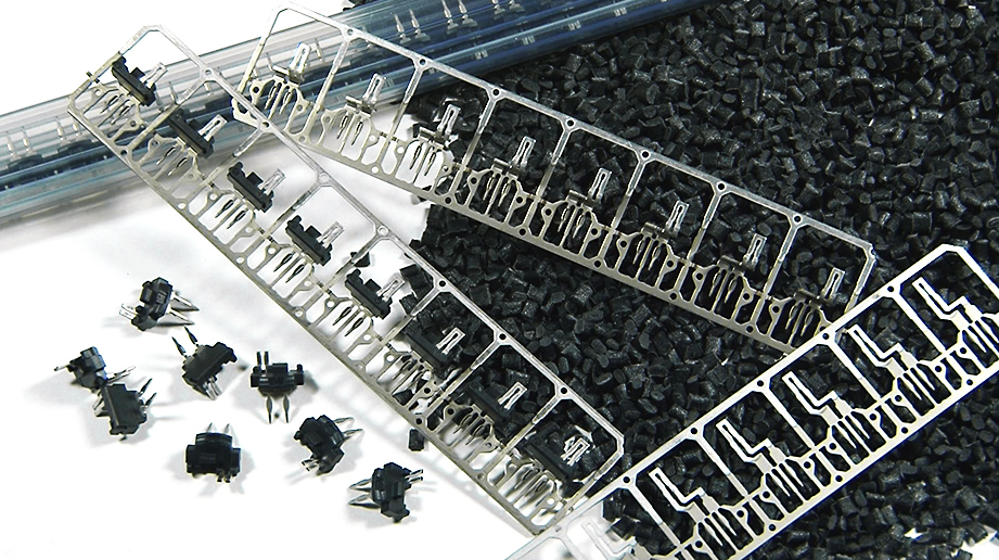 Steckverbinder für Piezosensoren aus PBT/GF30