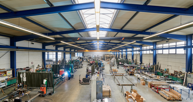 Employees in manufacturing