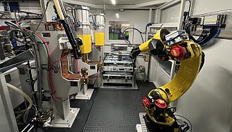Roboterschweißzelle