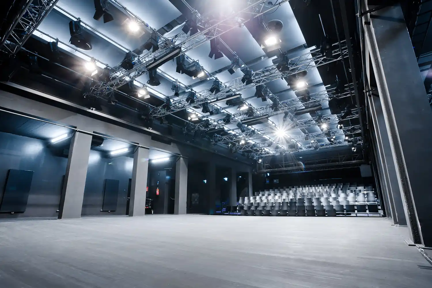 Universität Mozarteum Salzburg – Bühnenlichtinstallation