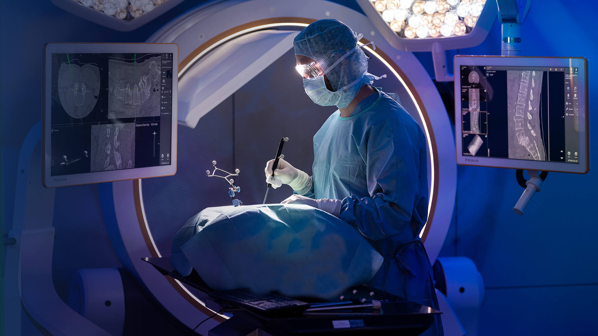 Bildgestützte Chirurgie mit Brainlab-Technologie