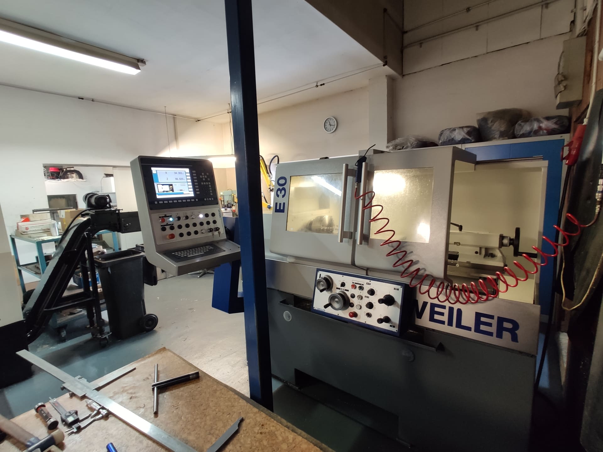 Zyklenmaschine E30, Bearbeitungsdurchmesser 180 x 700 mm