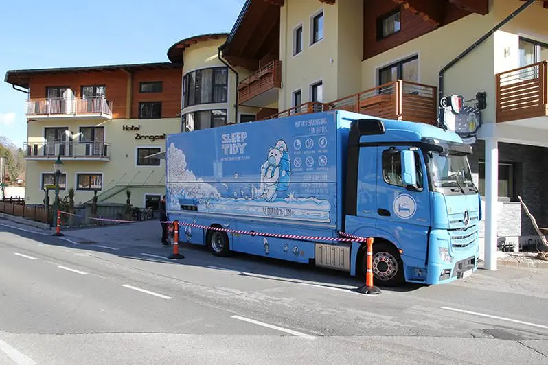 SLEEP-TIDY-Spezialfahrzeug am Haus Zirngast in Schladming