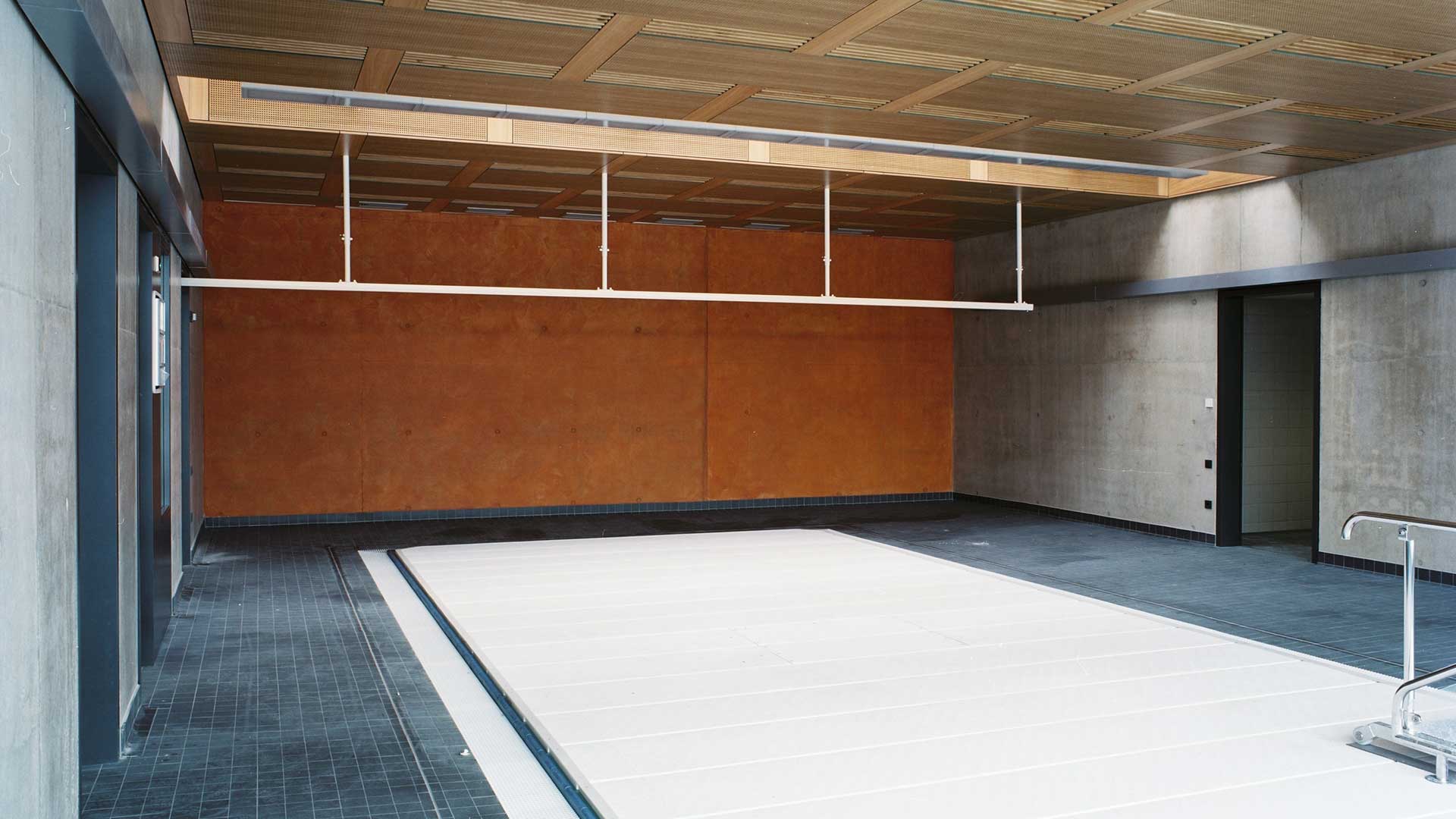 Deckenliftersystem im Therapiebad einer Förderschule in Landshut