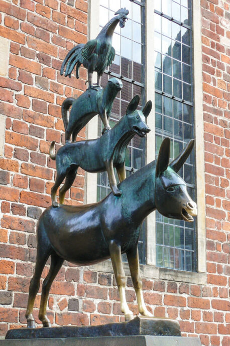 Bremen landmark: the Town Musicians – titanium from Bremen