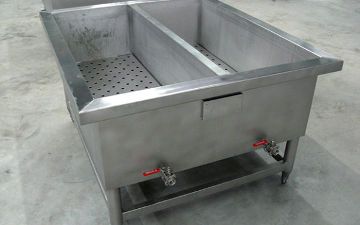 Behälter