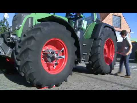 Vorführung des mobilen Laser-Achsmessgeräts HD-30 LM