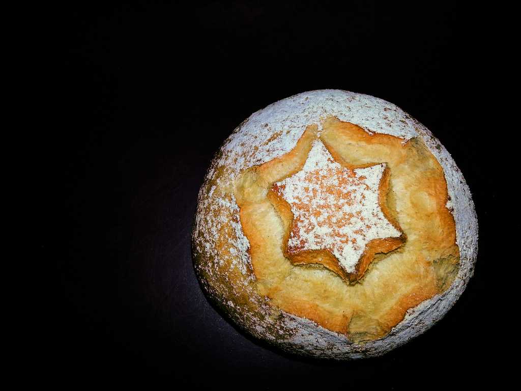 Brötchen mit Stern-Einschnitt