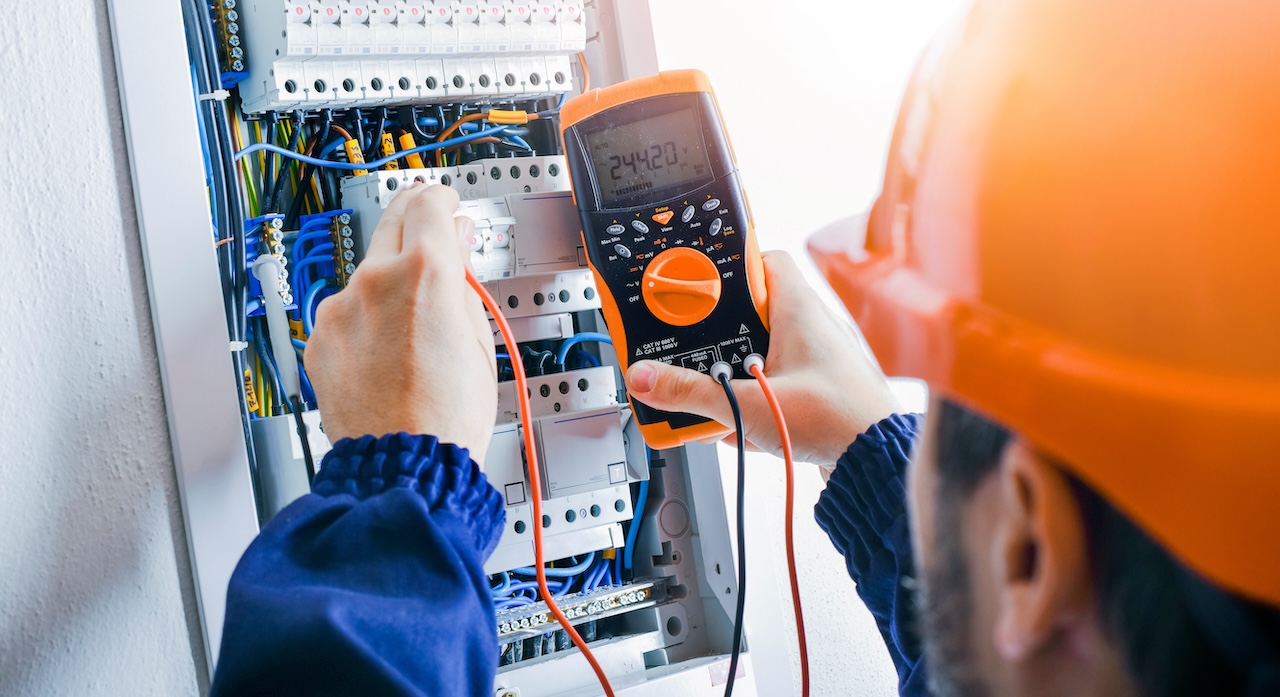 Elektrotechnik-Arbeiten im Einsatz
