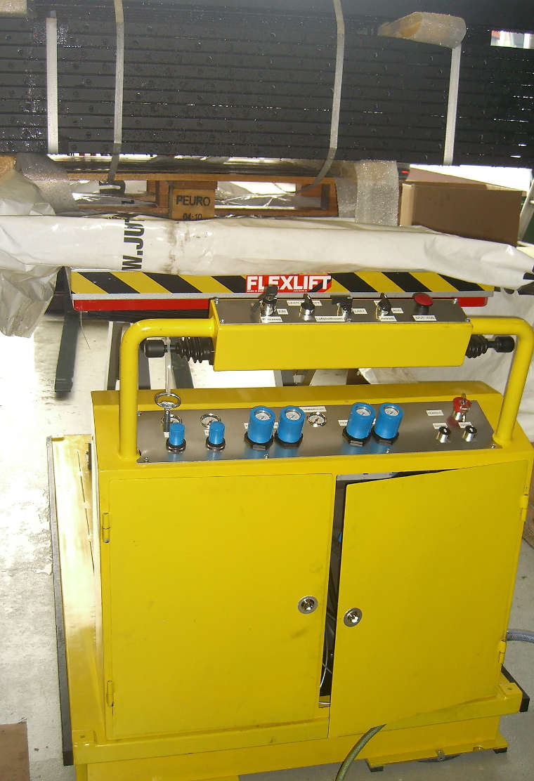 Air cushion vehicle with lifting beam up to approx. 20 t