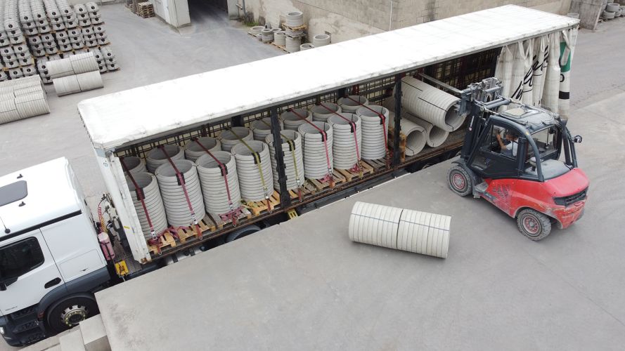 Betonbauteile für Straßen- und Hofentwässerung