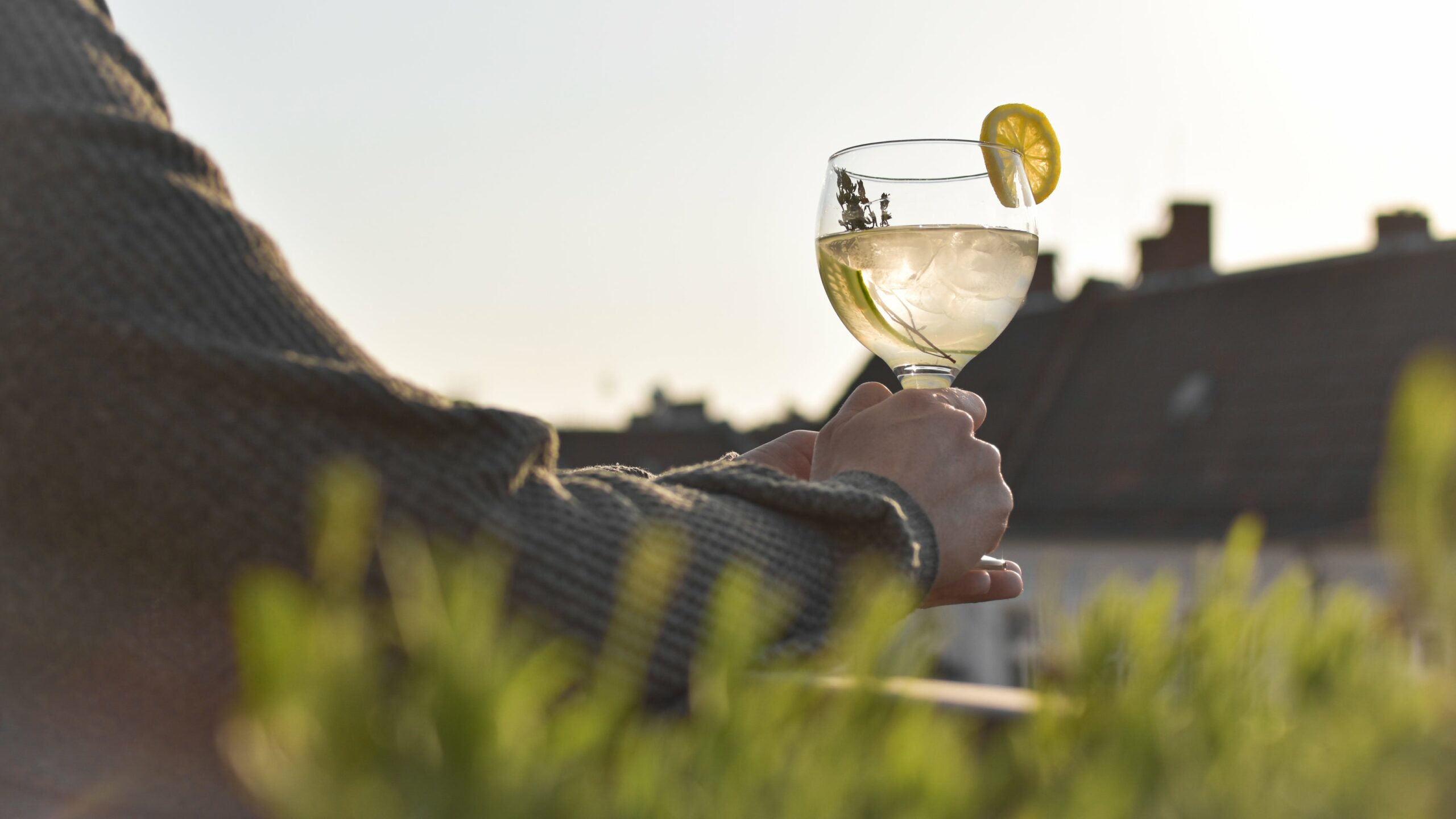 Alkoholfreier Drink mit Easip Destillat