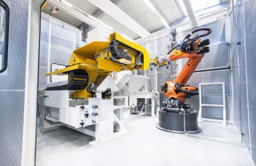 Band saw station with traverse slide for cylinder heads