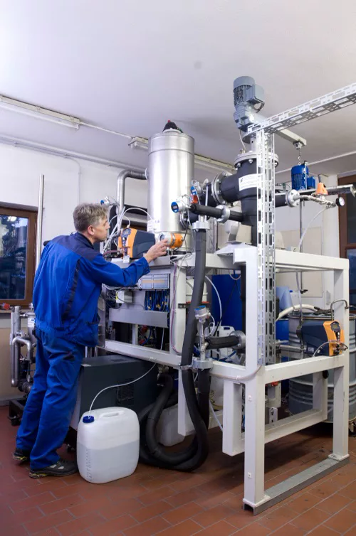 Reprocessing of aqueous rinsing liquids
