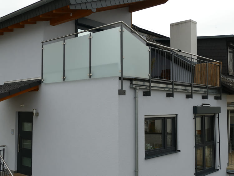 Balkon- und Terrassengeländer