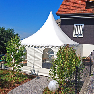 Festzeltaufbau