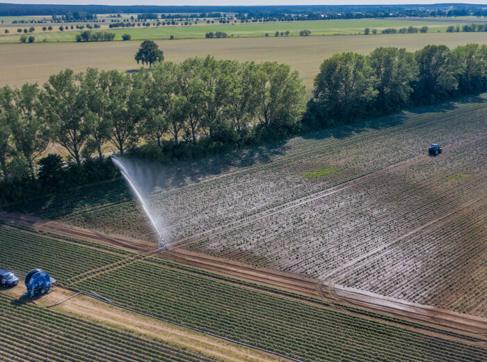 Gülleverregnung auf dem Feld