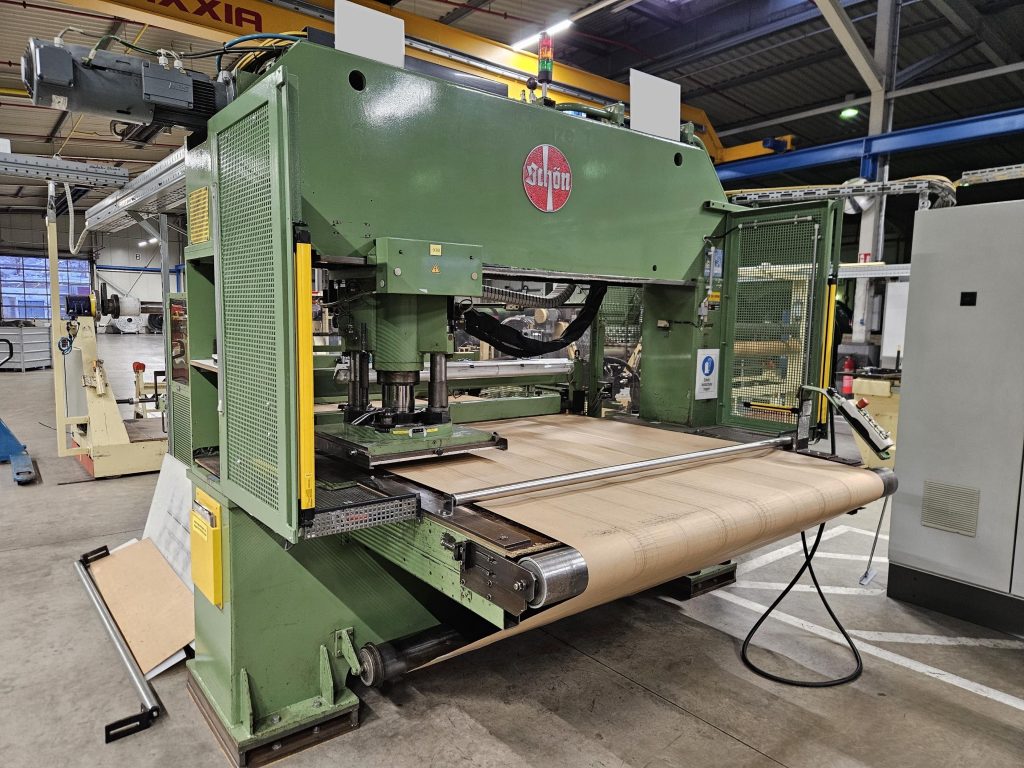 Frontansicht Produktion