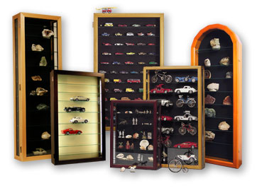 Universalvitrine mit Glasböden