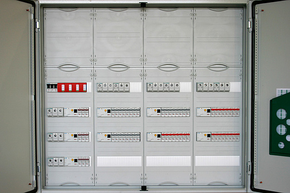 Schaltanlagenbau mit modular aufgebauten Stromkreisen